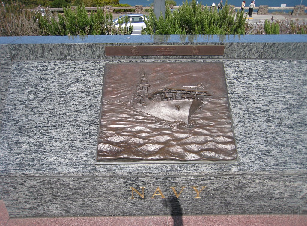 2011 Bay 2 Breakers Friday 0370.JPG - I was able to participate in the 100th annual running of the Bay to Breakers 12K race in San Francisco California. A weekend for sightseeing and racing.